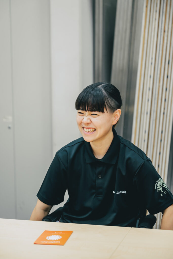 笑顔の西村さん